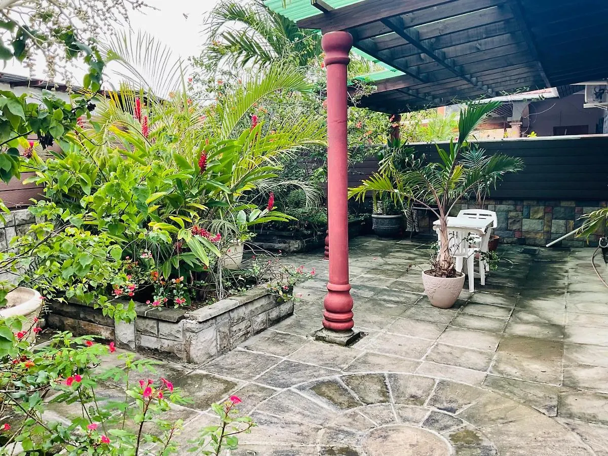 Effie Mountain View Coco Villa Misere Apartment